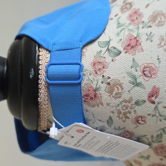 NWT Lululemon Athletica Sky Blue Cap - Picture 2 of 4